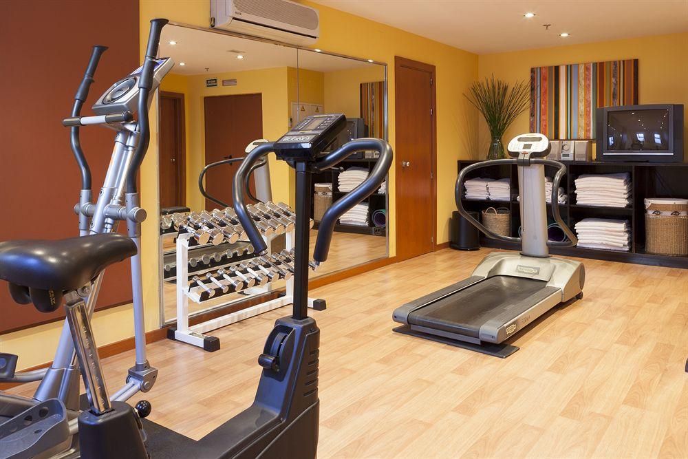 Ac Hotel Leon San Antonio By Marriott Bagian luar foto