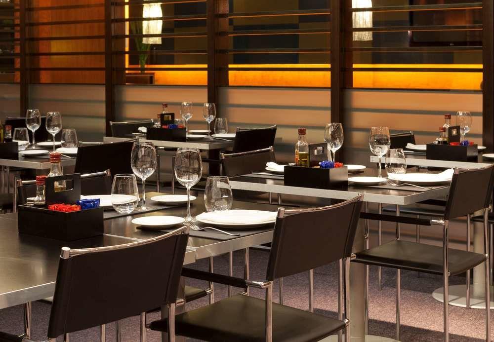 Ac Hotel Leon San Antonio By Marriott Bagian luar foto
