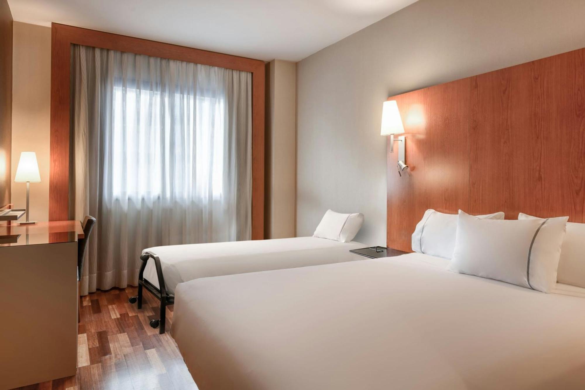 Ac Hotel Leon San Antonio By Marriott Bagian luar foto
