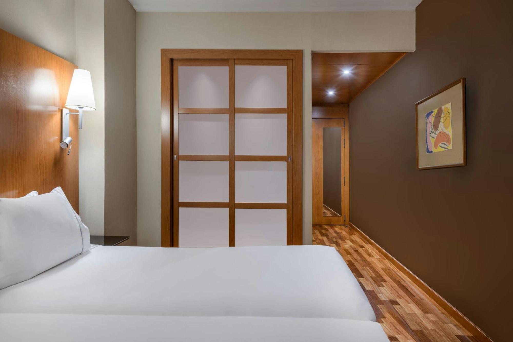 Ac Hotel Leon San Antonio By Marriott Bagian luar foto