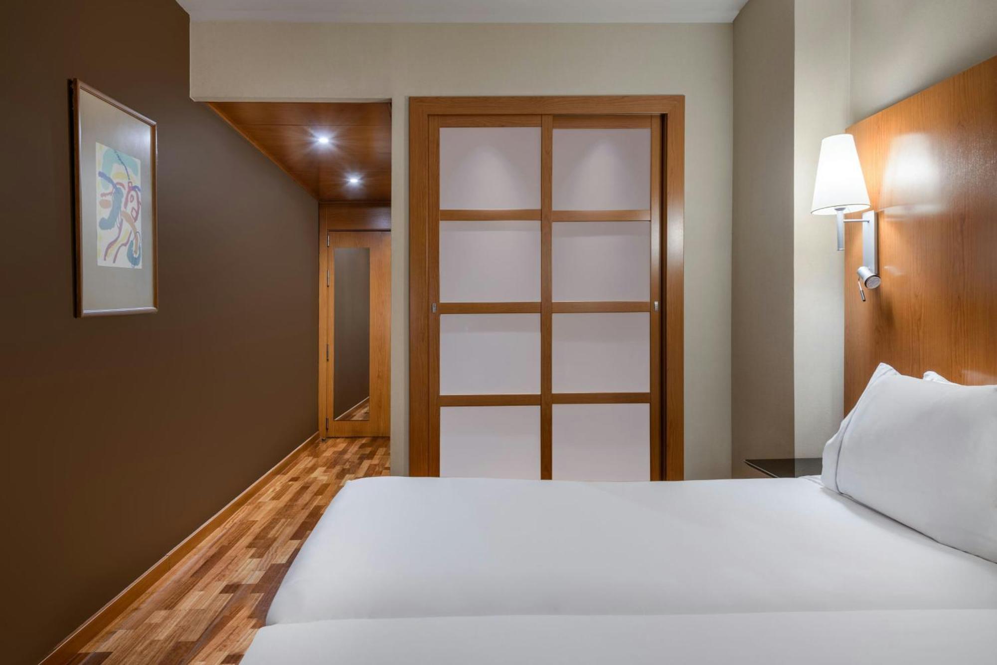 Ac Hotel Leon San Antonio By Marriott Bagian luar foto