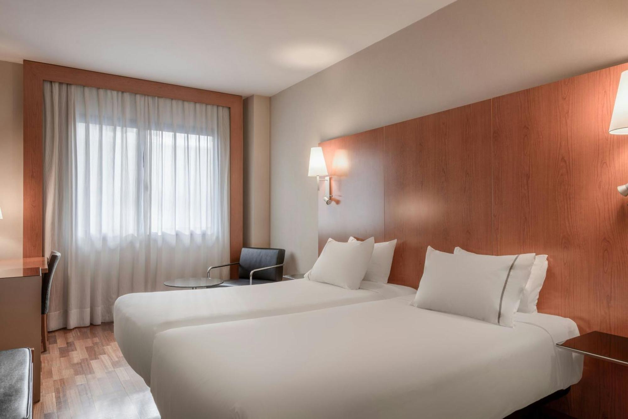 Ac Hotel Leon San Antonio By Marriott Bagian luar foto