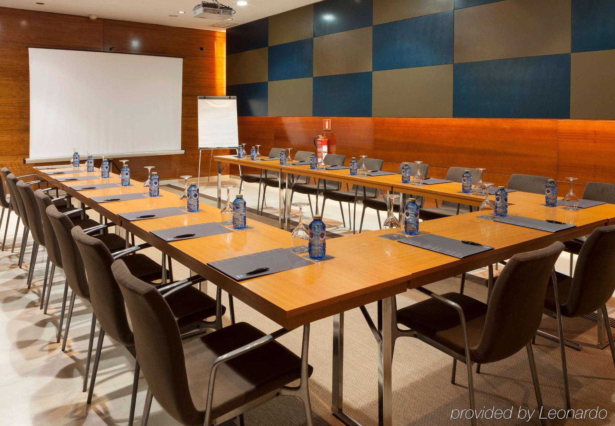 Ac Hotel Leon San Antonio By Marriott Bagian luar foto